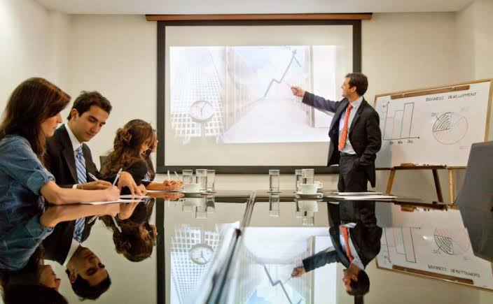 مراكز التدريب المعتمدة في الإمارات